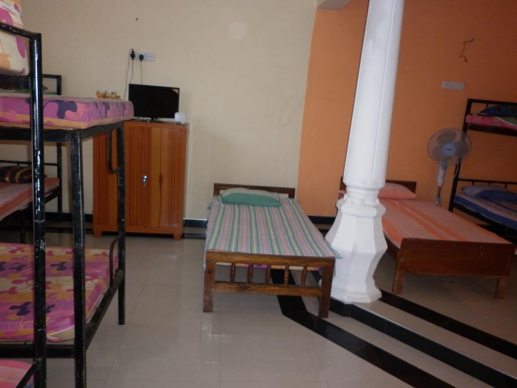 Seetha'S Hostel Negombo Phòng bức ảnh