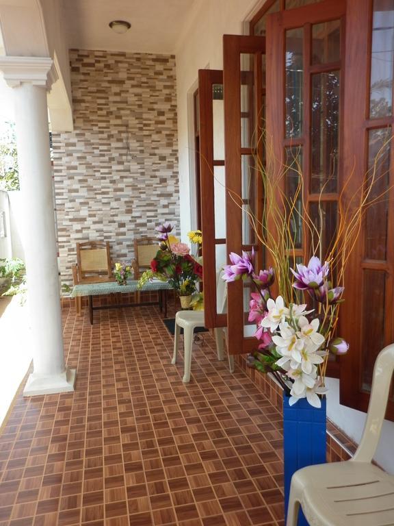 Seetha'S Hostel Negombo Ngoại thất bức ảnh