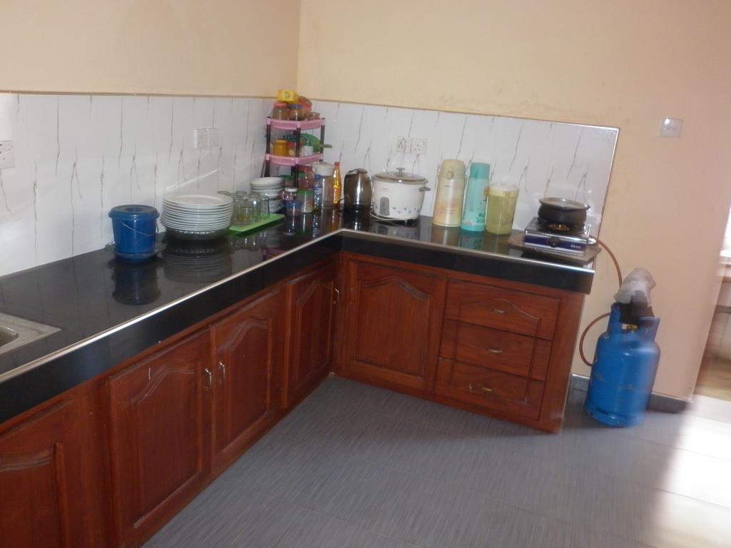 Seetha'S Hostel Negombo Ngoại thất bức ảnh