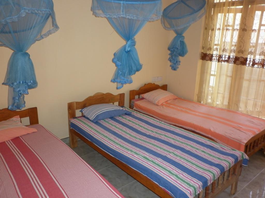 Seetha'S Hostel Negombo Ngoại thất bức ảnh