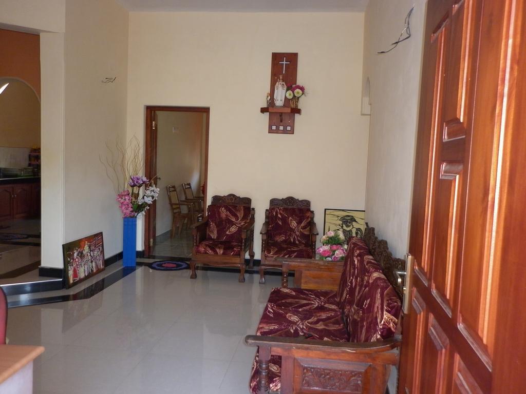 Seetha'S Hostel Negombo Ngoại thất bức ảnh