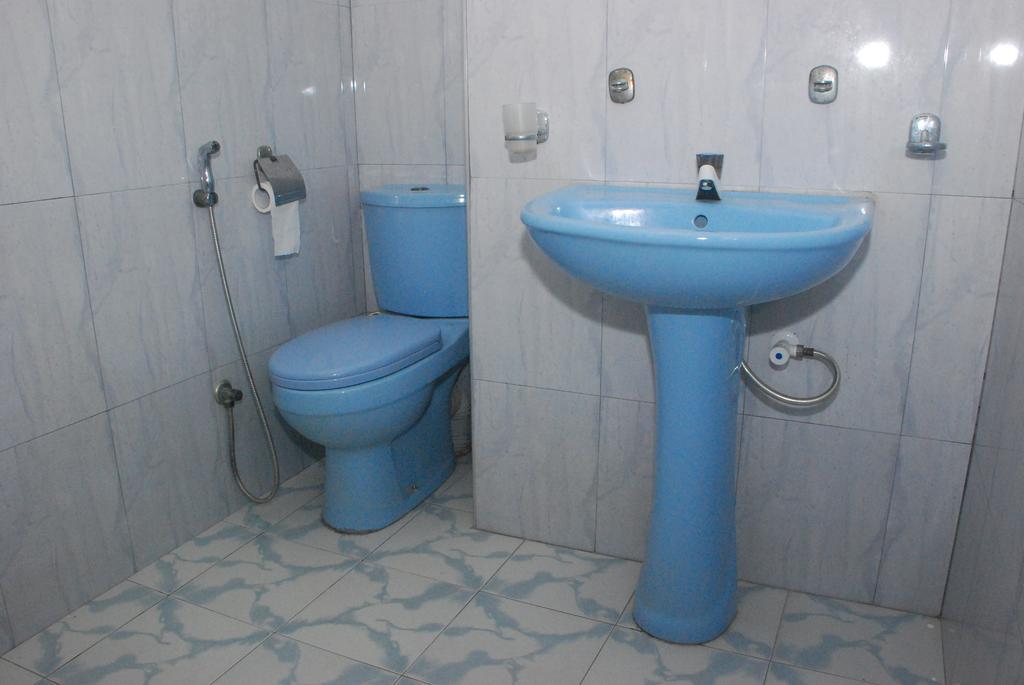 Seetha'S Hostel Negombo Ngoại thất bức ảnh