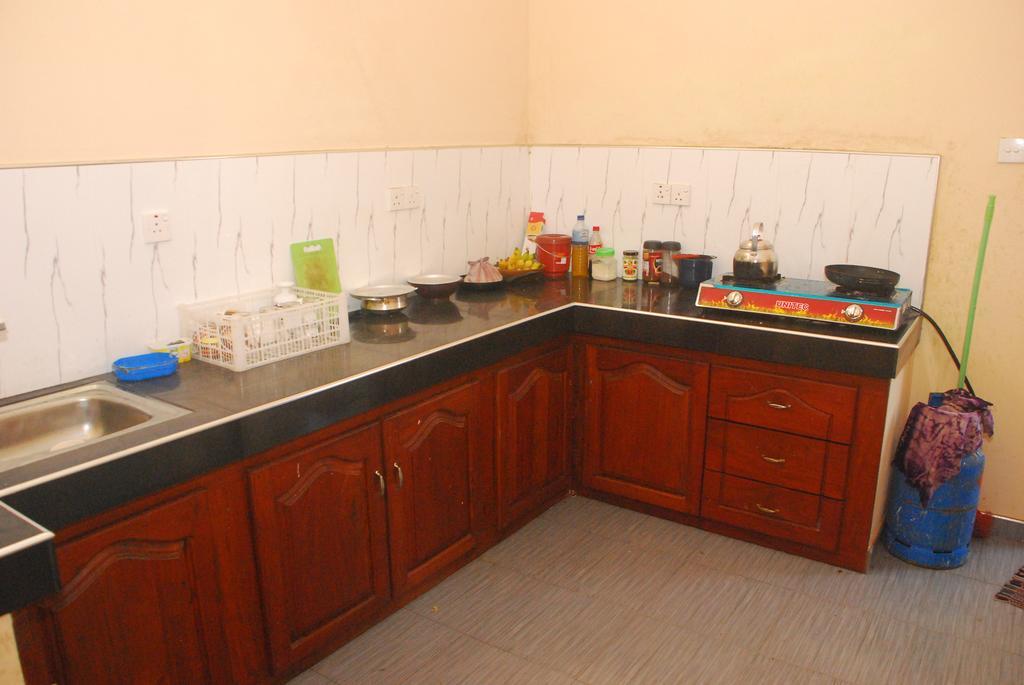 Seetha'S Hostel Negombo Ngoại thất bức ảnh