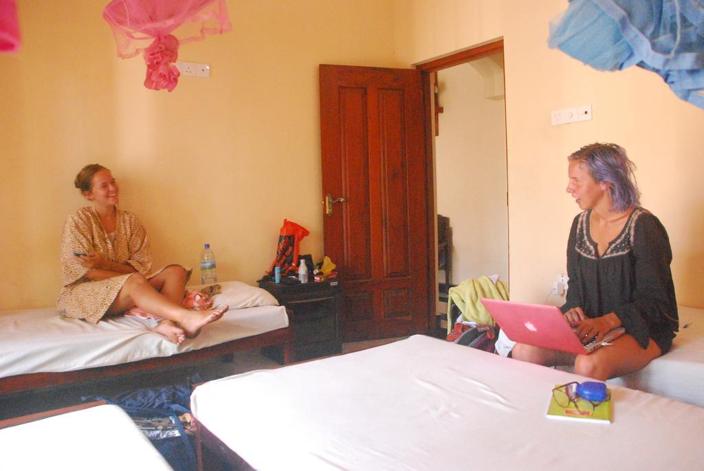 Seetha'S Hostel Negombo Ngoại thất bức ảnh