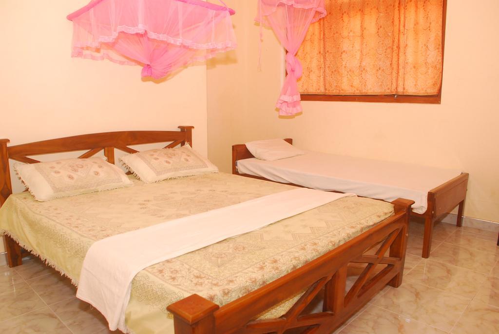 Seetha'S Hostel Negombo Ngoại thất bức ảnh